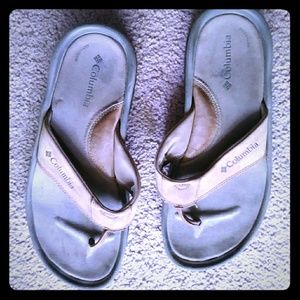 Mens Columbia flip flops